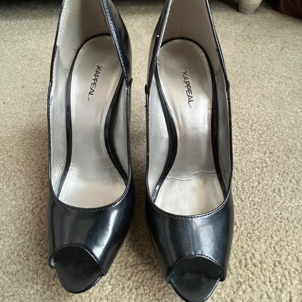 EUC Xappeal Steel Grey Heels, Size 8